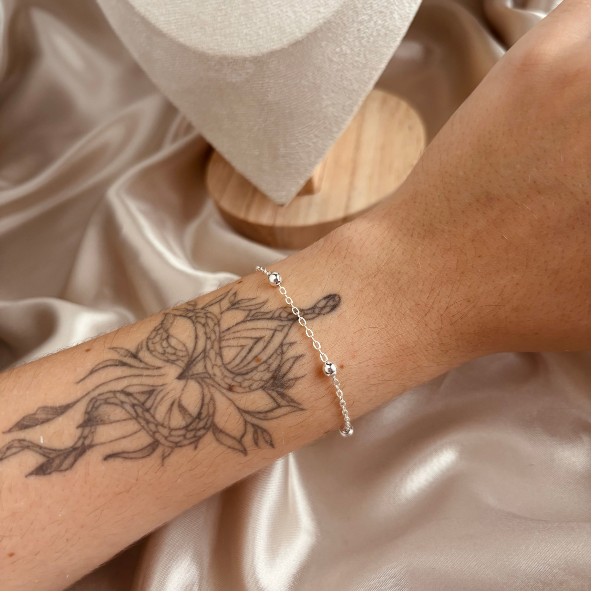 Pulseira cadeadinhos com bolinhas