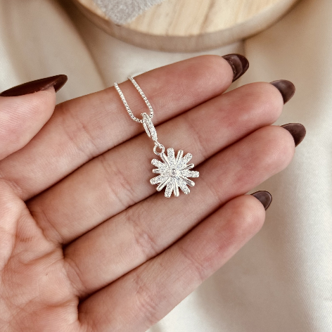 Colar flor 14 pétalas