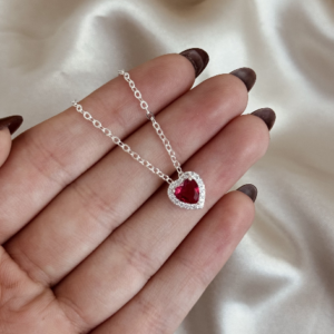 Colar coração cravejado rosa fúcsia