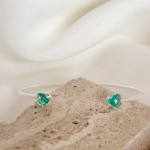 Bracelete corações pedra verde
